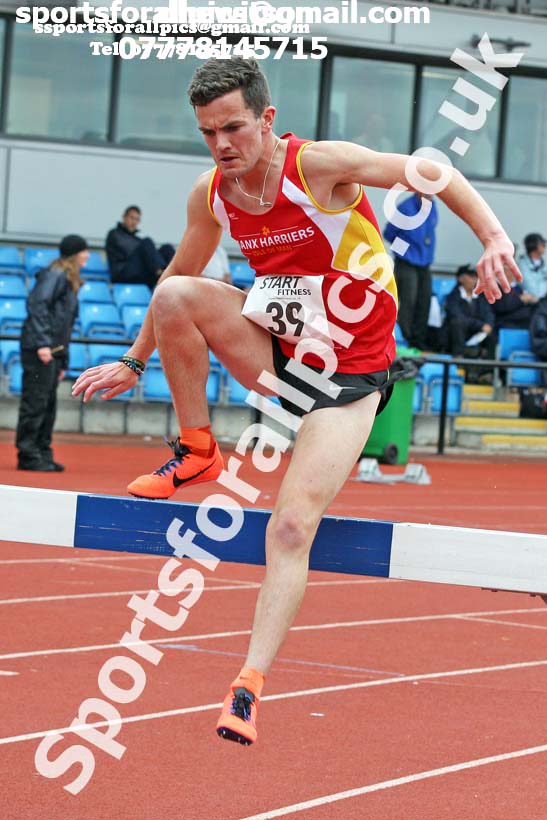 Senior mens 3000 metres steeplechase, Northern Senior and Under-20s Champs., SportsCity, Manchester. Photo: David T. Hewitson/Sports for All Pics